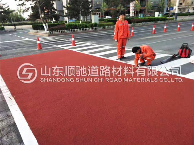 秦皇島城市主干道彩色路面施工案例
