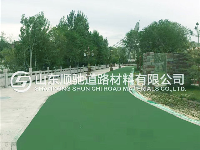 烏魯木齊非機(jī)動(dòng)車道彩色路面施工